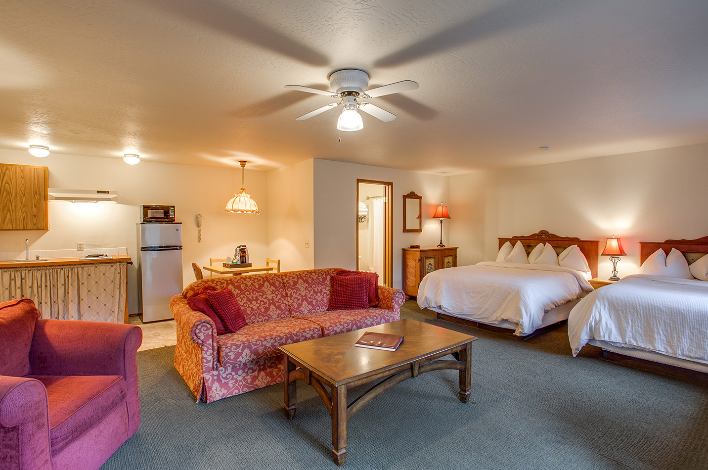 Photo Gallery ALPINE RIVERS INN Leavenworth, WA